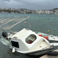 Hızı 100 km! Ne ağaç ne tekne kaldı