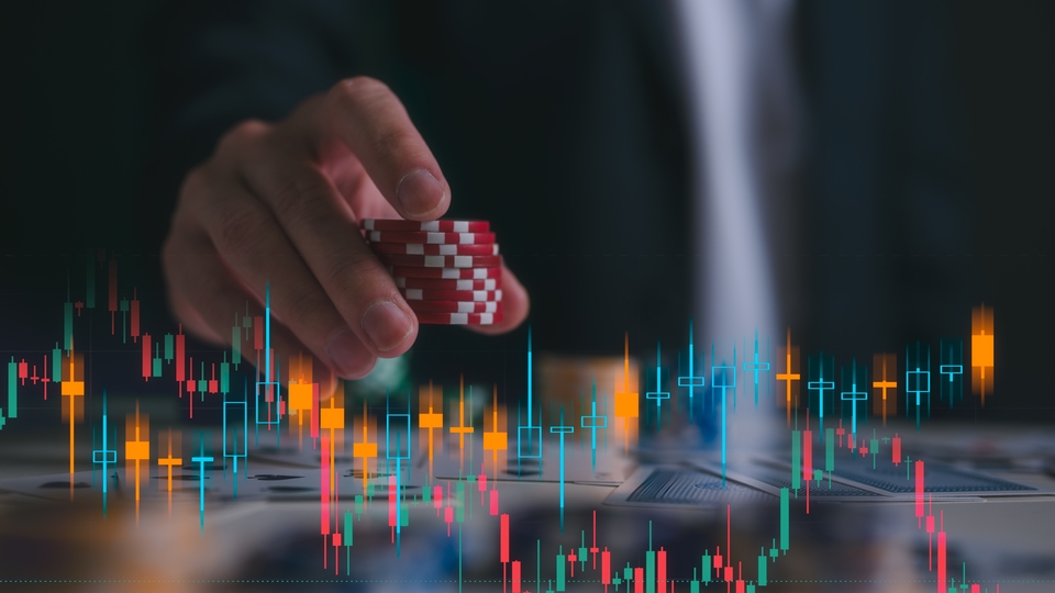 Kumar bağımlılığı ergenlikten itibaren tüm yaş gruplarını etkiliyor