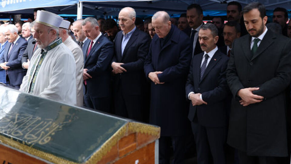 Burhan Abiş'in cenaze törenine katıldı