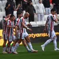 Karşıyaka evinde 5 golle kazandı!