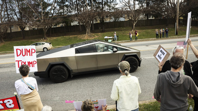 ABD Adalet Bakanı'ndan Tesla saldırılarına sert yanıt