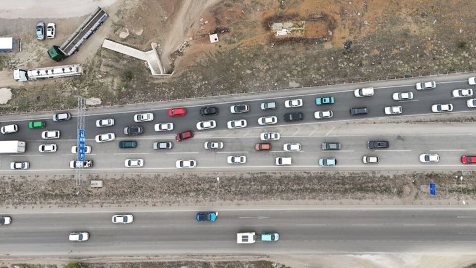 'Kilit Kavşak'ta dönüş trafiği