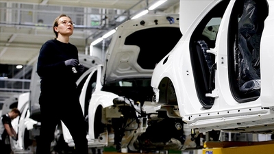 AB'den otomobil üreticilerine milyon avroluk ceza