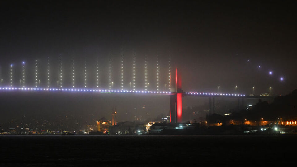 İstanbul'da bazı bölgelerde sis etkili oluyor
