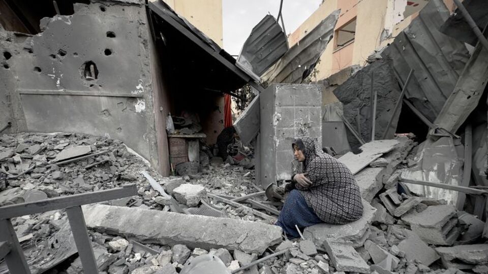 İsrail, Gazze'yi bayramın son gününde de vurdu: 23 ölü