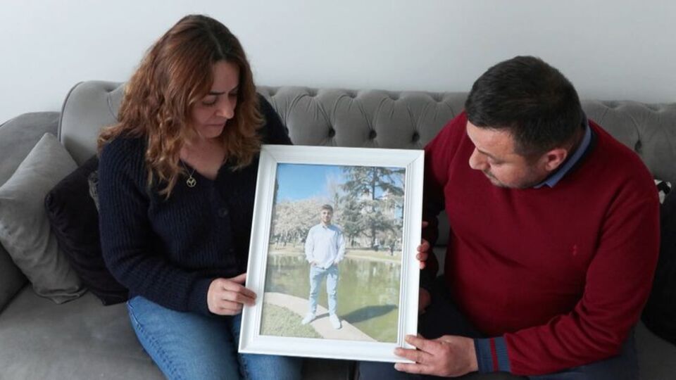 Soğuk algınlığı vardı... 22 yaşındaydı... Tedavi olmaya gitti öldü!