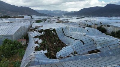 Hortum seraları vurdu!