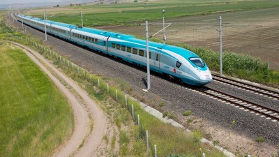 Raylarda bayram trafiği