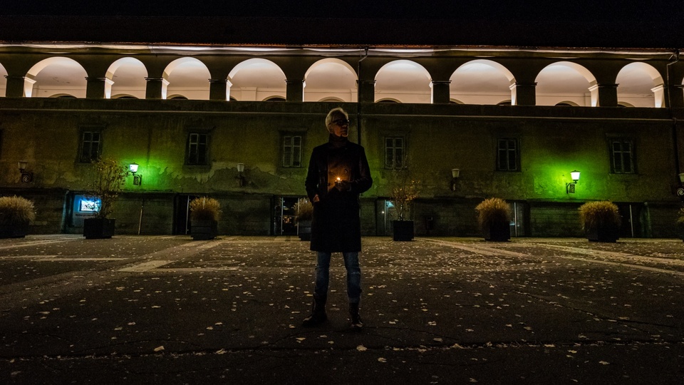 Çağdaş Oyunda Absürt Komedi Yazarlığı