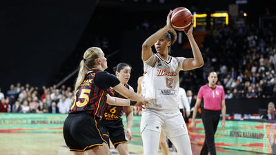 Yarı final serisinde ilk maç Mersin'in