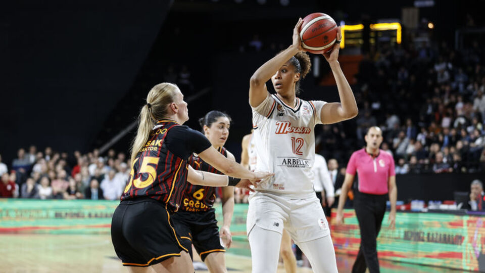 Yarı final serisinde ilk maç Mersin'in