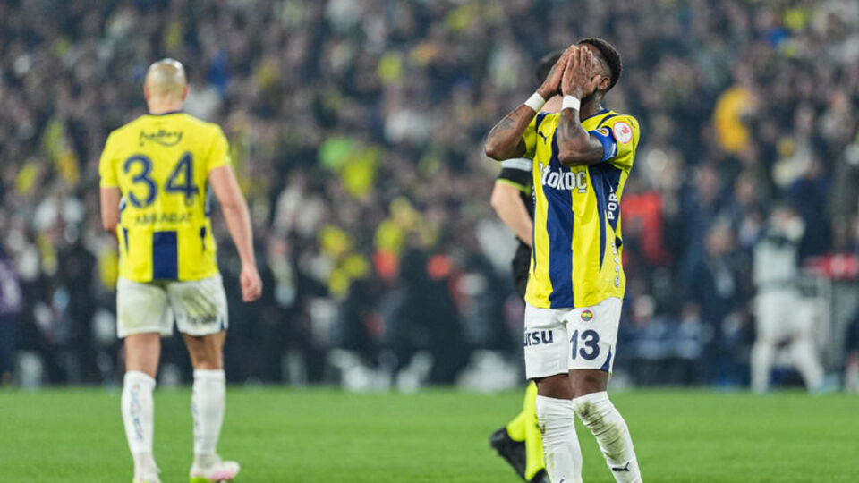 Fenerbahçe, bu sezon derbi kazanamıyor!