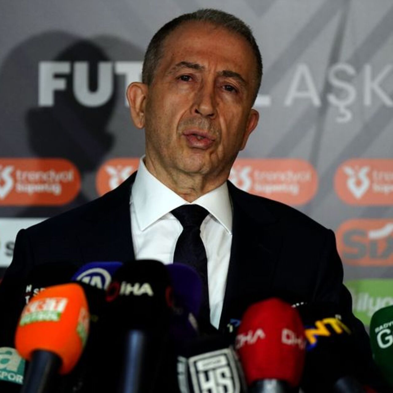 "Mourinho bu cesareti nerden alıyor bilmiyorum"