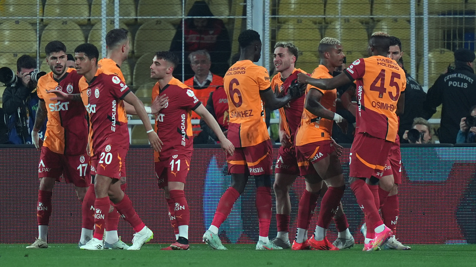 G.Saray'da derbi coşkusu sürdü!