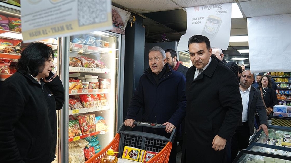 Akar'dan "boykot" çağrılarına tepki