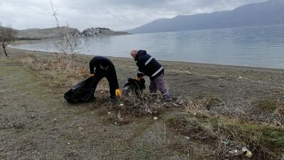 Hazar Gölü çevresinden 7 ton çöp çıktı