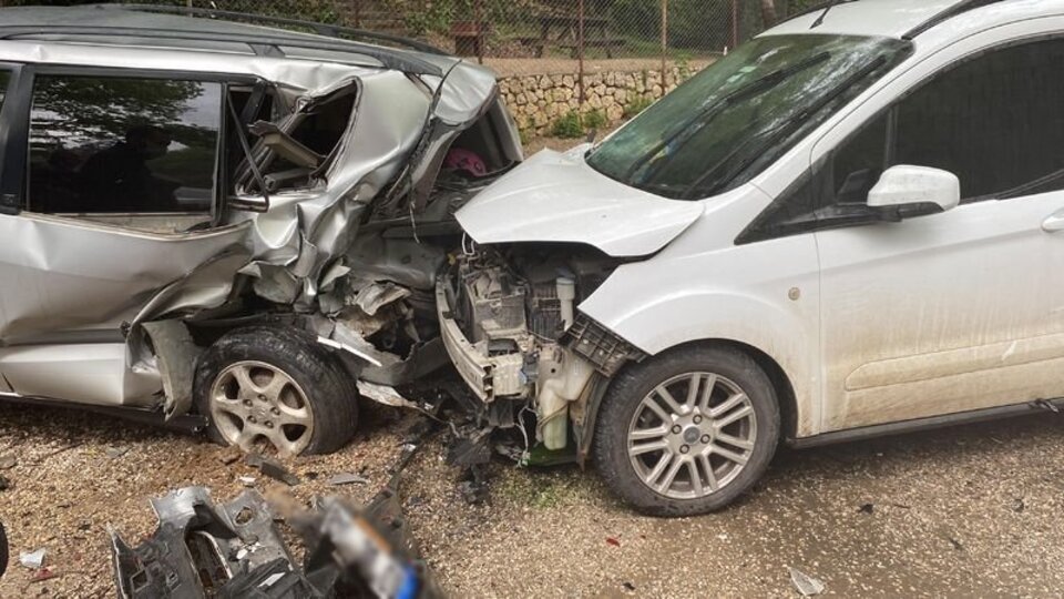 Cenaze dönüşü kaza: 7 yaralı