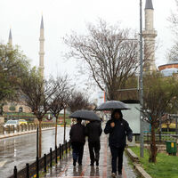 Edirne'de sağanak yağış etkili oldu thumbnail