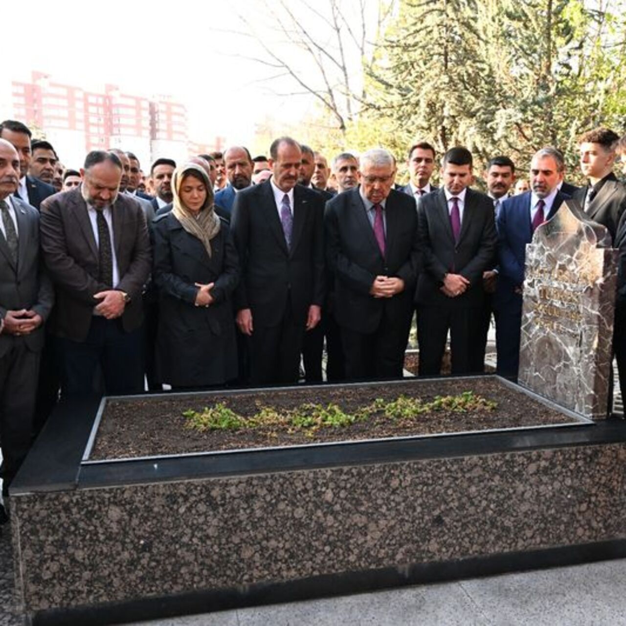Alparslan Türkeş, mezarı başında anıldı