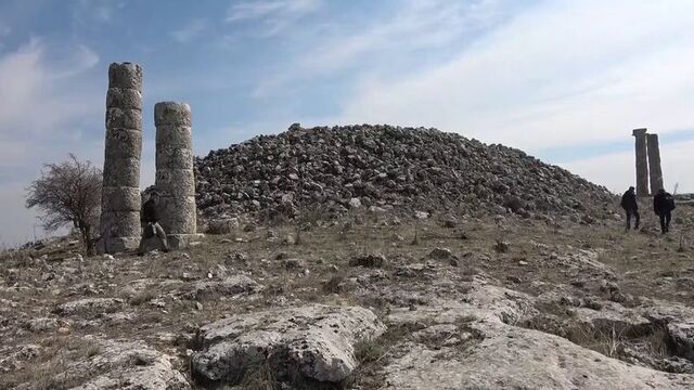 Moloz taşlardan yapılmış, 2 bin yıllık!