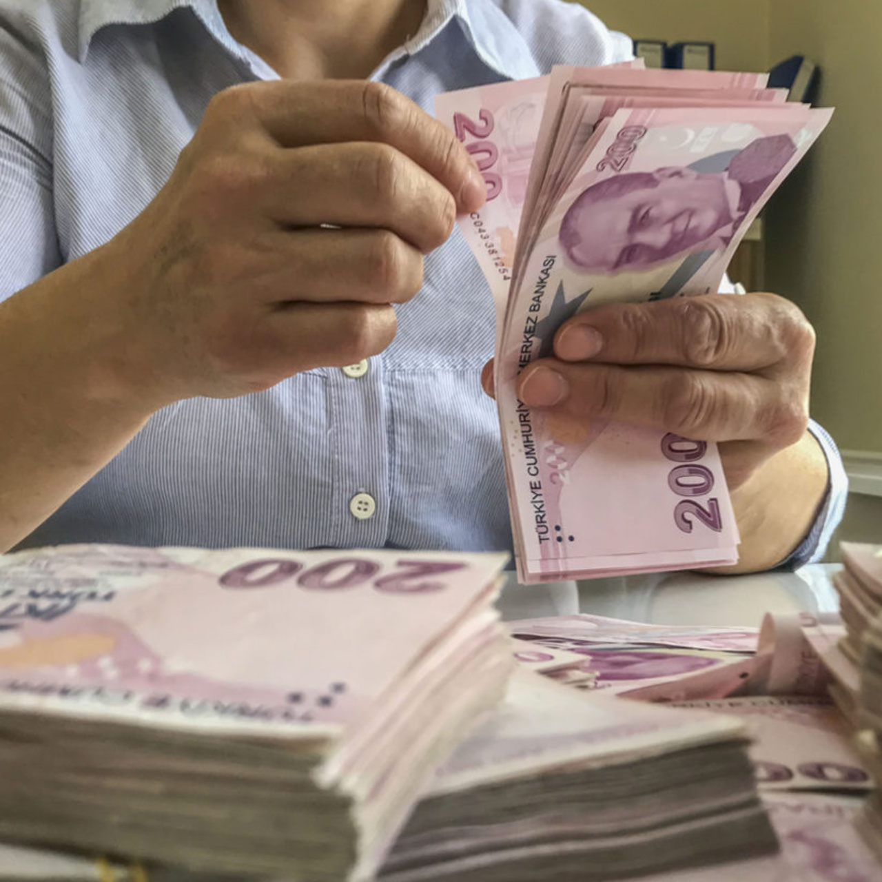 TL'nin reel değeri martta düştü