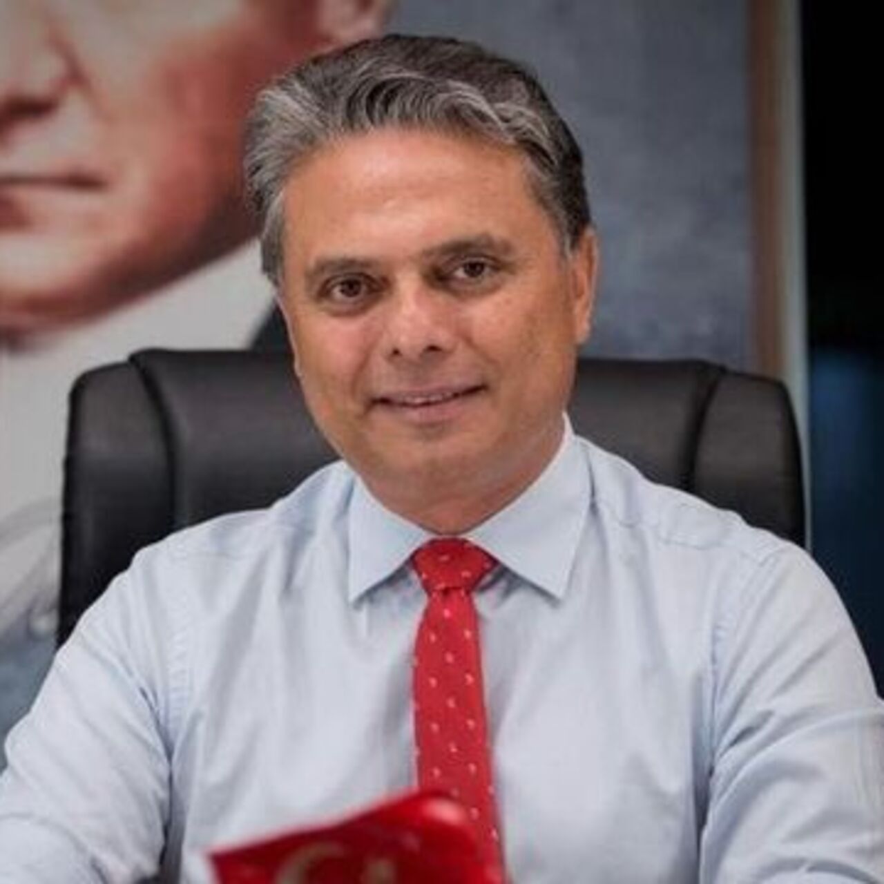 Ümit Uysal kimdir? 