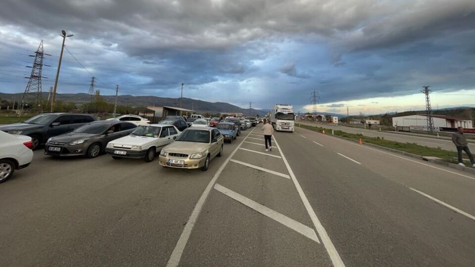 Yüksek gerilim hattı koptu
