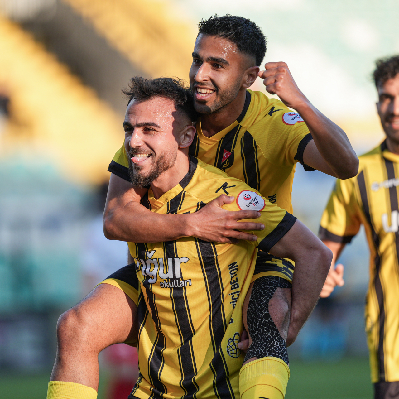İstanbulspor gol oldu yağdı!