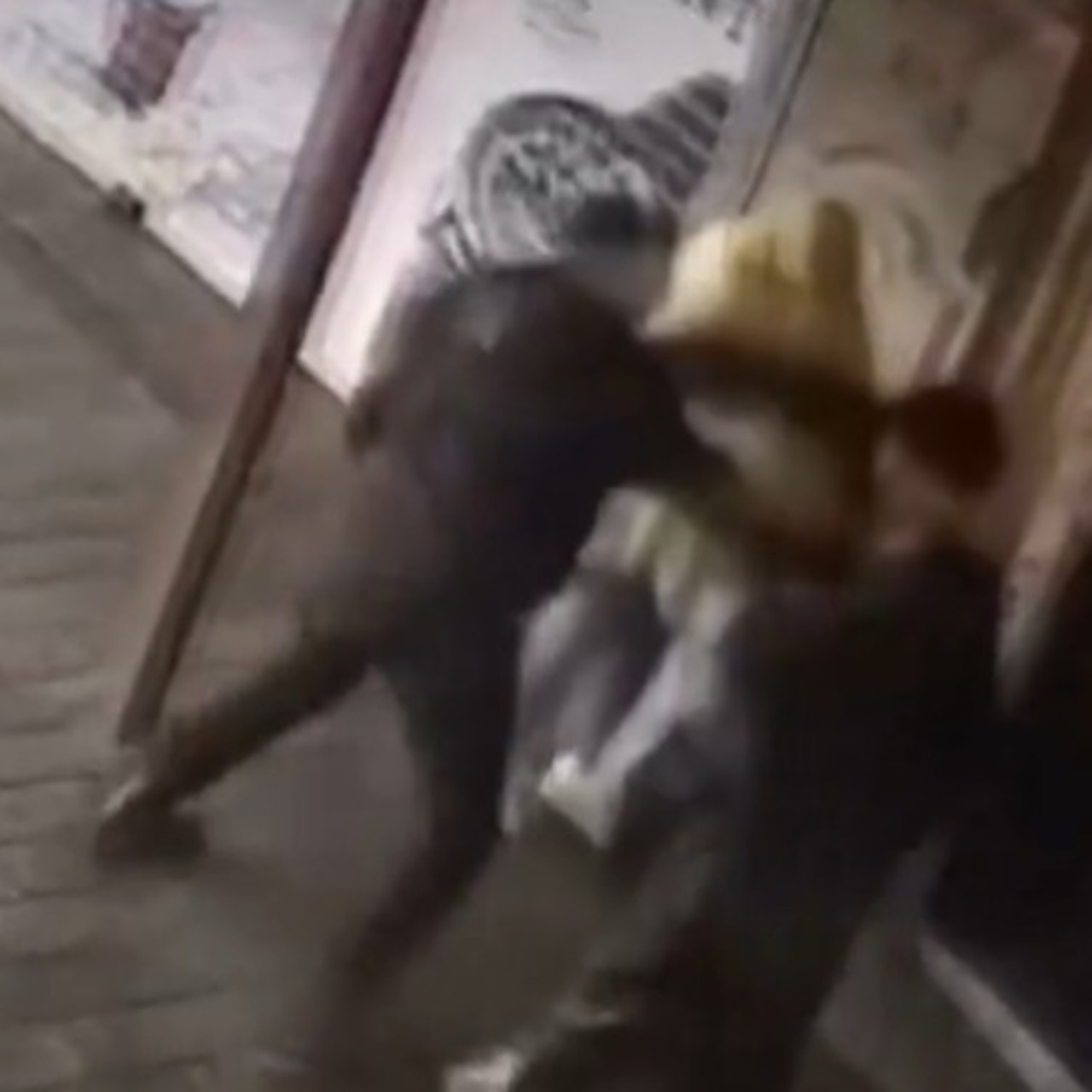 Bekçi saldırganı vurdu!