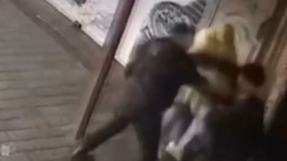 Bekçi saldırganı vurdu!