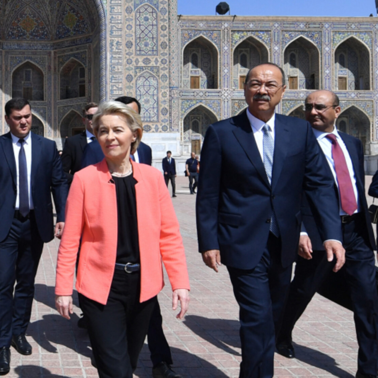 AB'den Orta Asya'ya 12 milyar Euro yatırım
