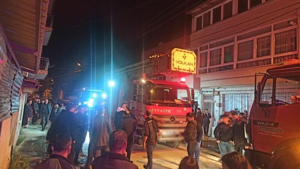 3 aylık bebek ve 4 yaşındaki kardeşi yangında öldü