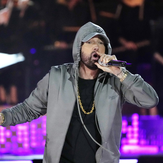 Eminem dede oldu