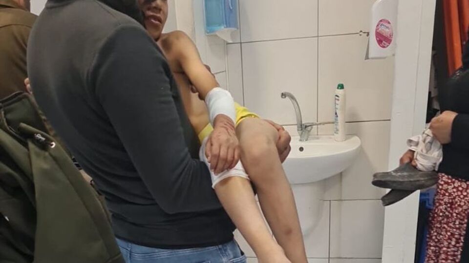 Köpeklerin saldırısına uğradı