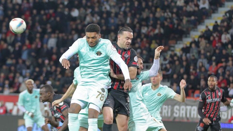 Erokspor kaçtı, Çorum FK yakaladı!