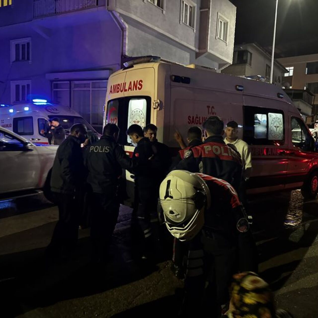Aileler arasında kavga: 3 yaralı