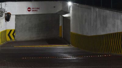 Site görevlisi, sitede oturan husumetlisini öldürdü