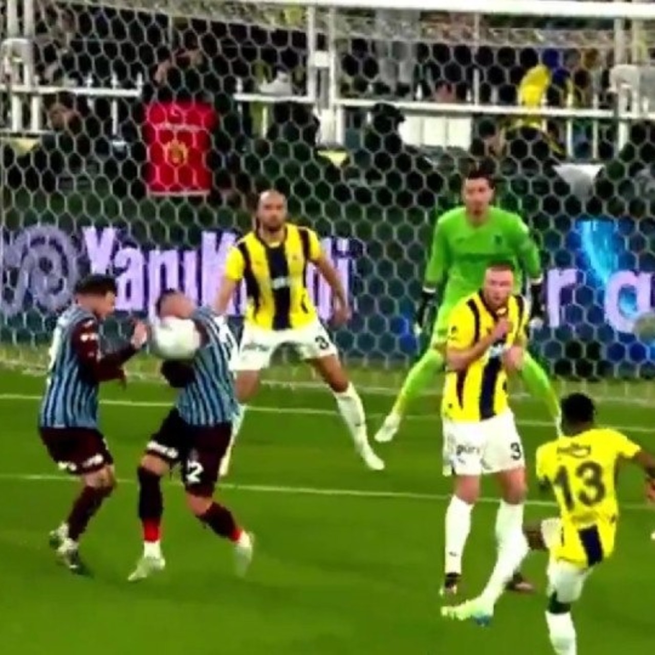 Fenerbahçe'den penaltı beklentisi!