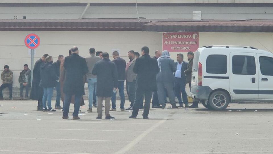 3 çocuk annesine 15 bıçak darbesi!