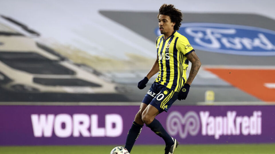 Fenerbahçe'den Gustavo için geçmiş olsun mesajı