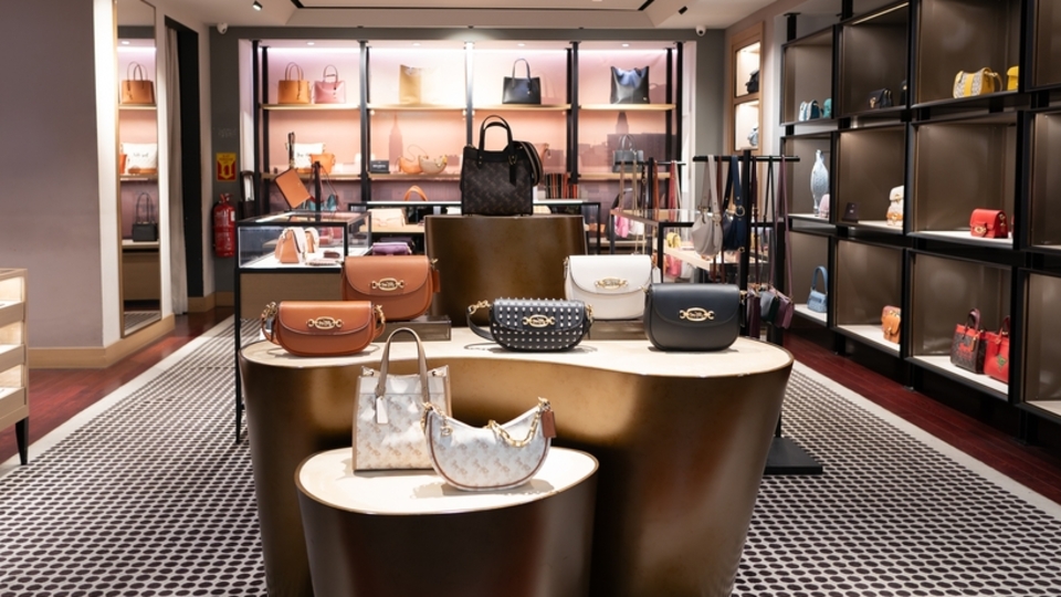 Trump'ın tarifeleri ABD'de lüks tüketimi de vuracak