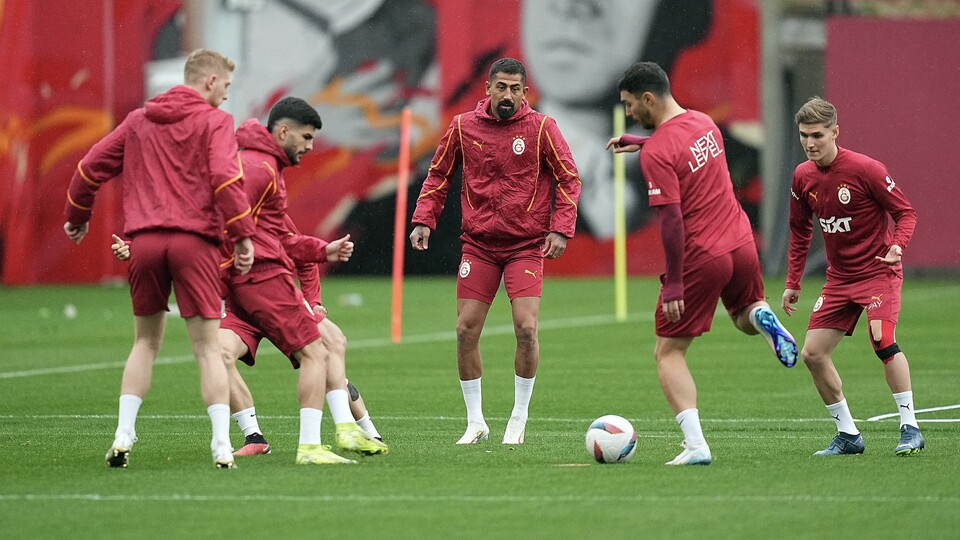 Galatasaray'da Samsunspor mesaisi sürüyor!