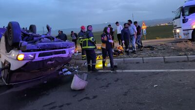 Kahreden kaza! Anne baba yaralı çocuk öldü!