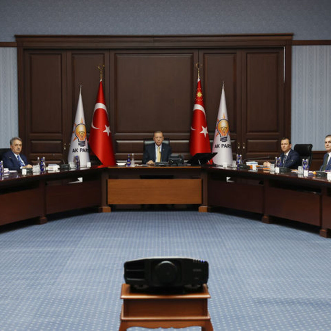 AK Parti MYK'da neler konuşuldu? 