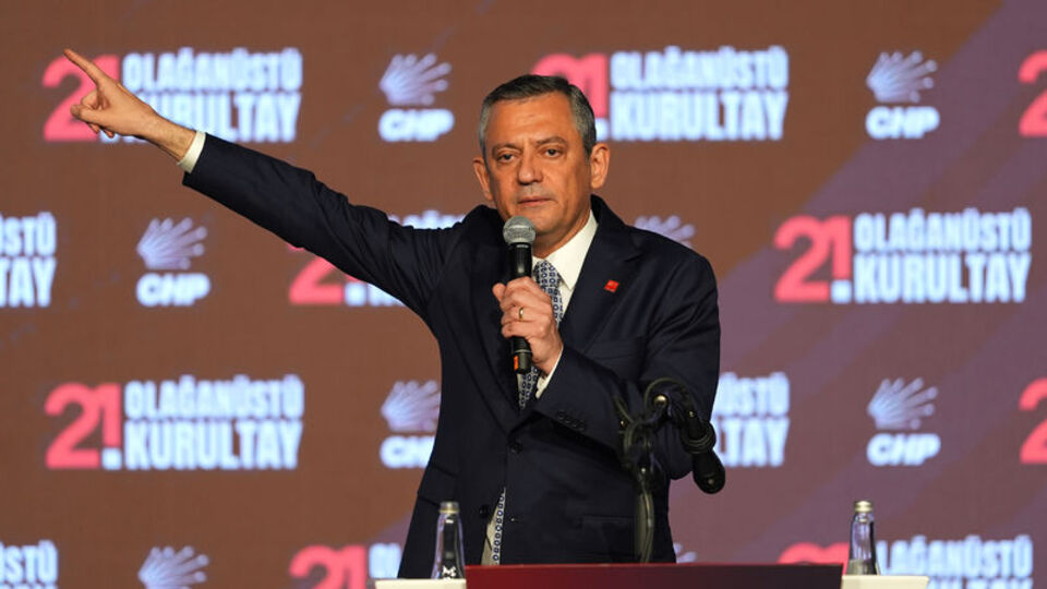 Özgür Özel'e 500 bin liralık "cuntacı" davası