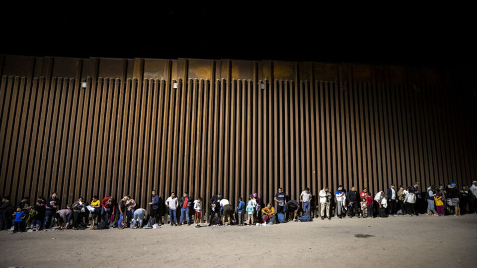 ABD'ye ilticayla gelenlere "ülkeyi terk edin" çağrısı