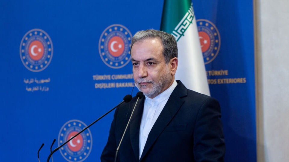 İran'dan "ABD ile anlaşma mümkün" açıklaması