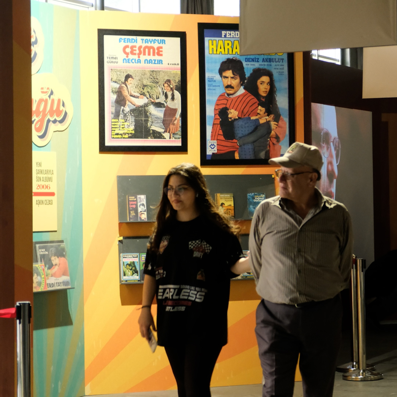 Ferdi Tayfur anısına 'Sabahçı Kahvesi' sergisi