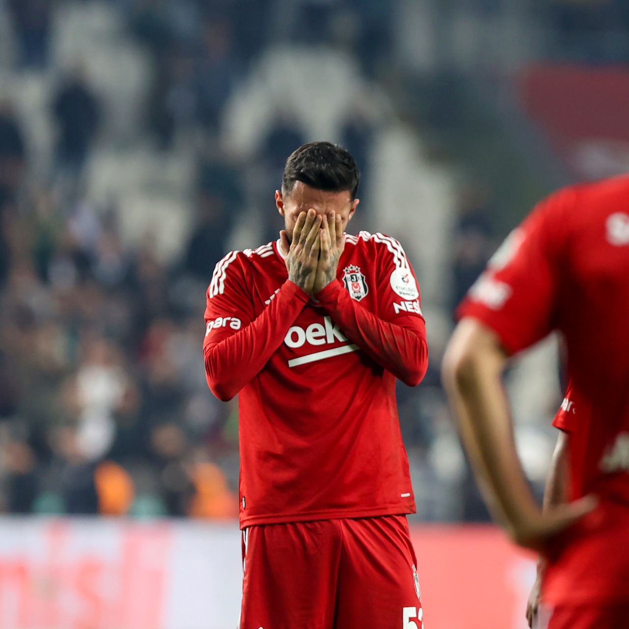 Beşiktaş'a Emirhan'dan kötü haber!