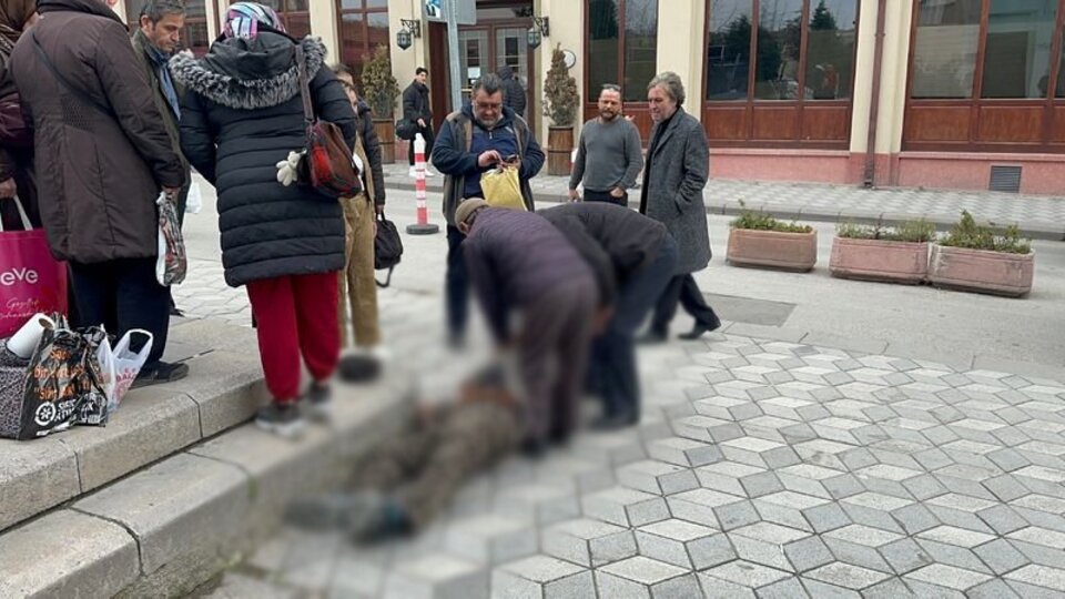 Yürürken kalp krizi geçirip hayatını kaybetti